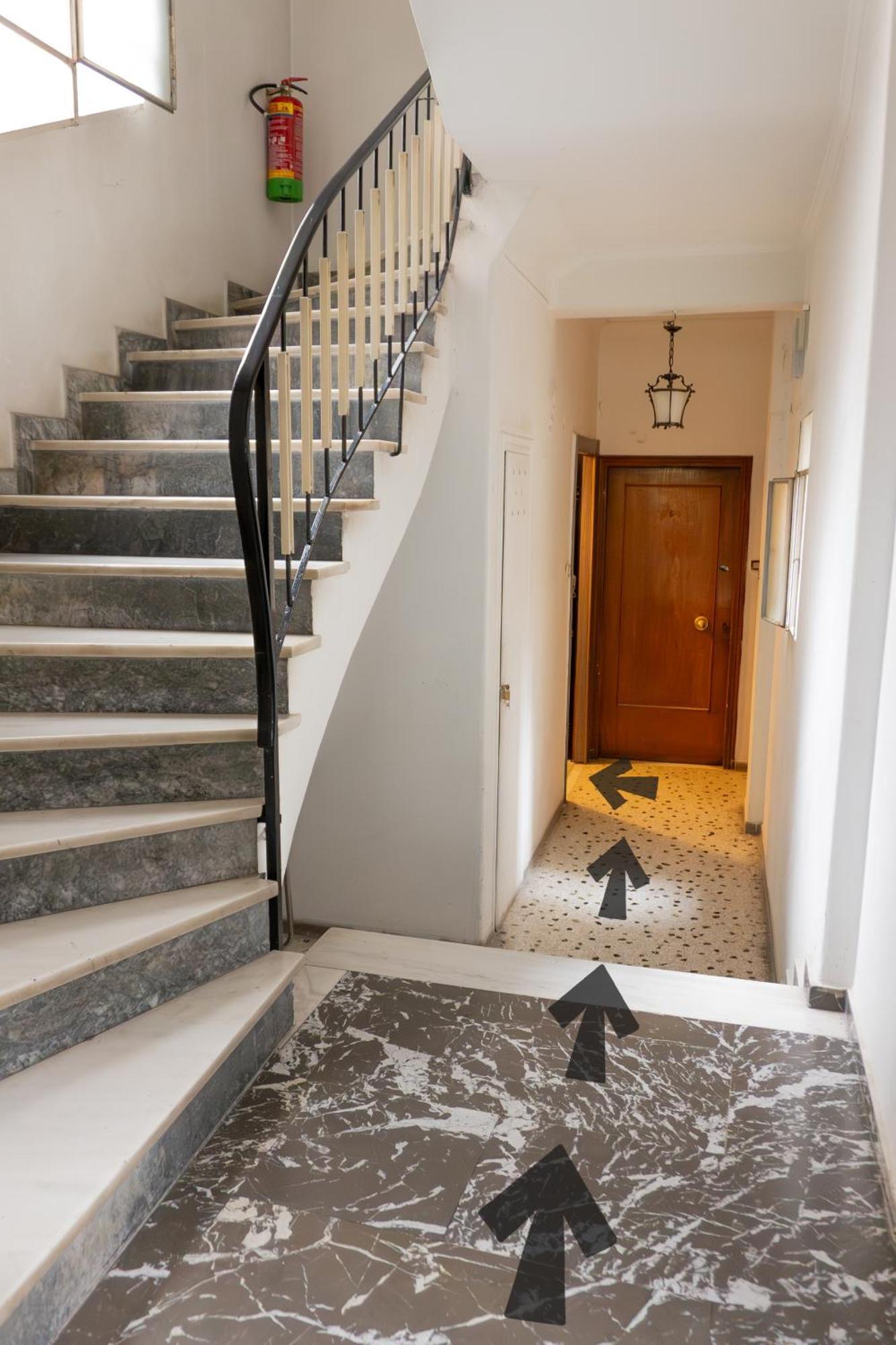 50 Steps Metro Kato Patisia Renovated Athens Apt Exterior photo